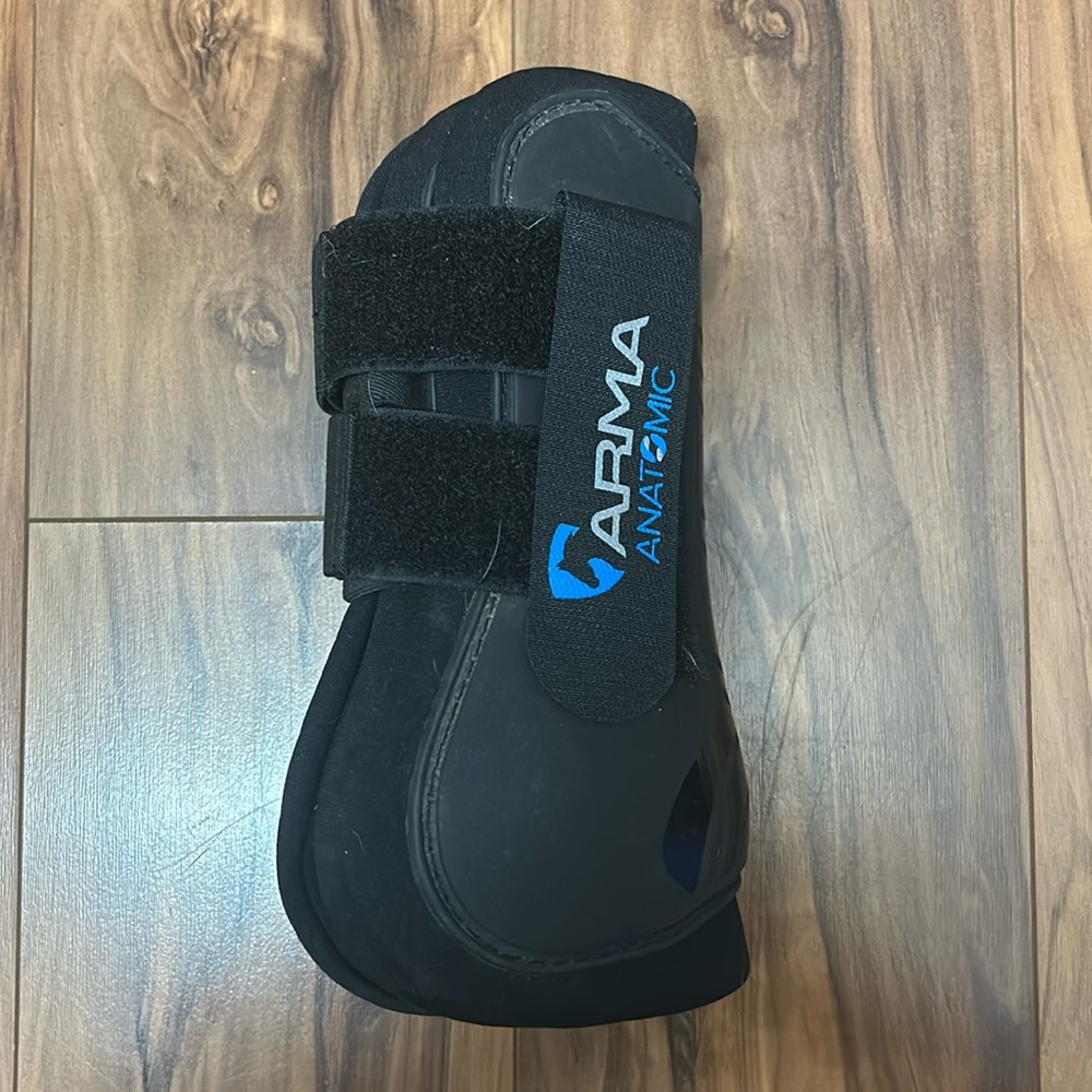 arma anatomic open front tendon boots